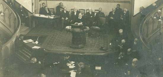 Ellen white addressing a general conference session at Battle Creek, Michigan Ellen White addressing delegates at the 1901 General Conference session in Battle Creek, Michigan